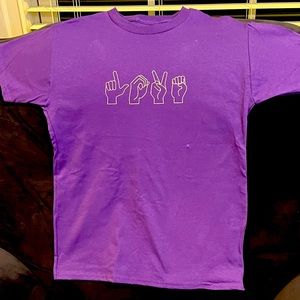Sign Language LOVE T-shirt. Can be customized to be any color!